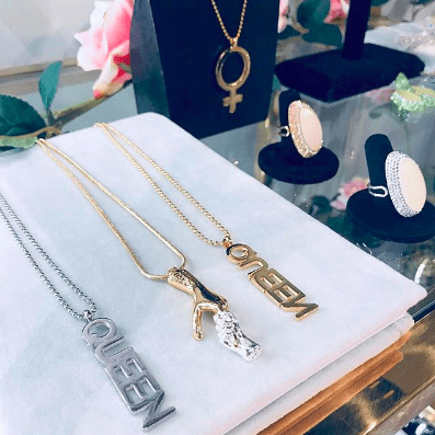 (PRE-ORDER) QUEEN NECKLACE