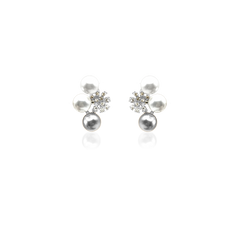 SNOWDROP PEARL STUD EARRINGS