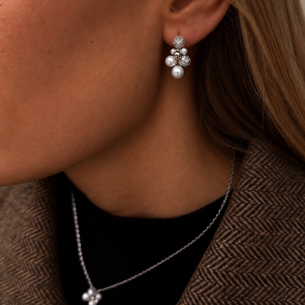 BERRY PEARL PETITE MULTI HOOP Örhängen