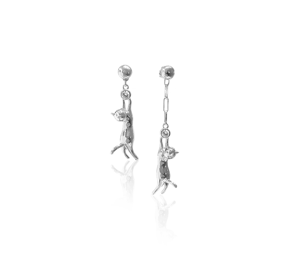ANIMAL STUD CAT EARRINGS