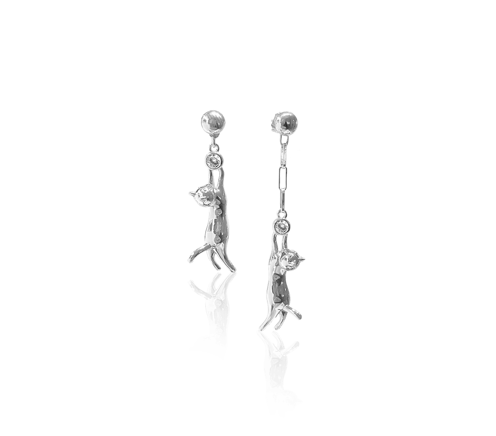 ANIMAL STUD CAT EARRINGS
